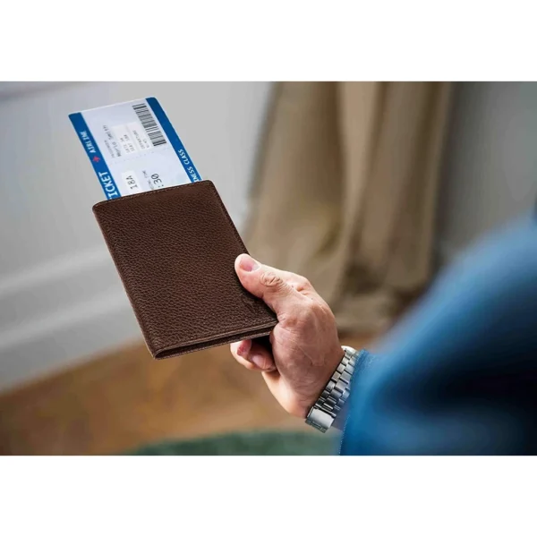 114786c45453b6121a19bdada84c43a6.webp Leather Unisex RFID Blocking Passport Holder – Travel Wallet Organizer