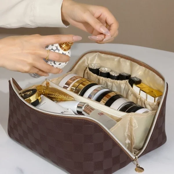 Large Travel Pouch Wash Bag – Portable Toiletries & Cosmetic Organizer