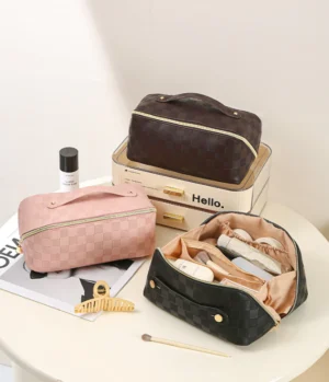 Large Travel Pouch Wash Bag – Portable Toiletries & Cosmetic Organizer